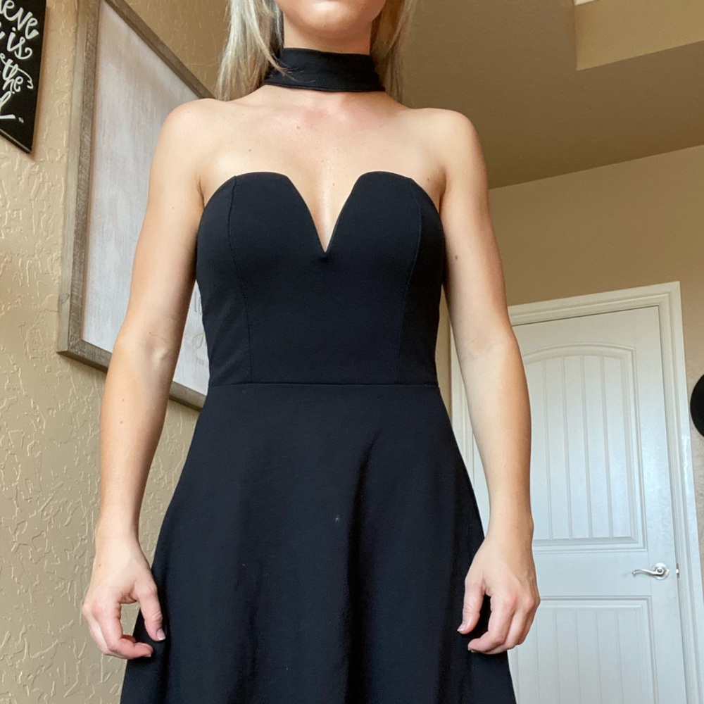 Black Around the Neck Dress